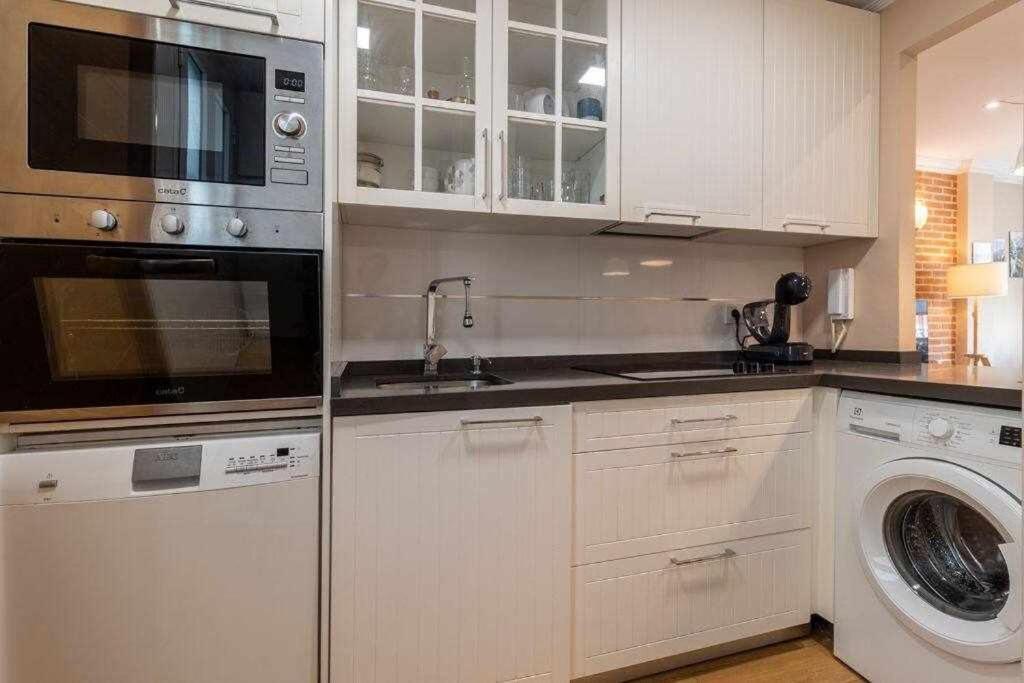 Apartamento 3 En Estadio Del Sevilla 8 Plazas Y M