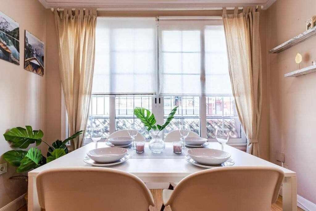Appartement 3 En Estadio Del Sevilla, 8 Plazas Y M Sevilla