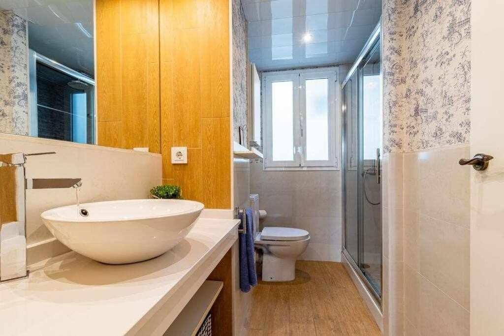 Appartement 3 En Estadio Del Sevilla, 8 Plazas Y M *