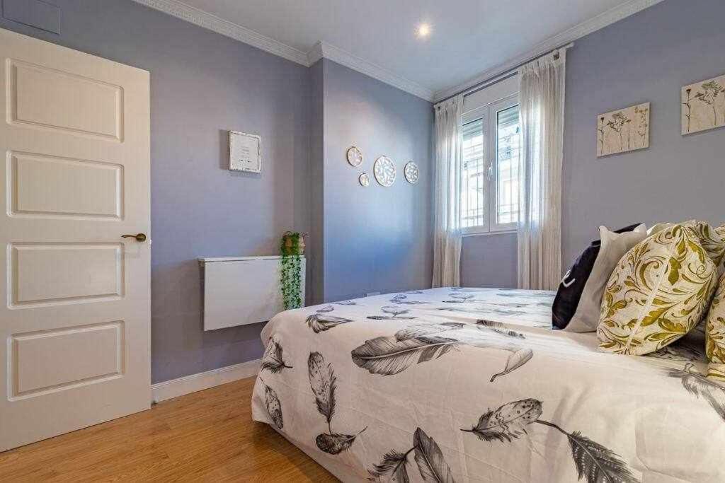 Appartement 3 En Estadio Del Sevilla, 8 Plazas Y M *