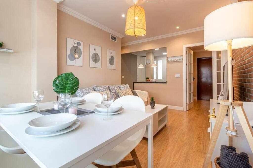 Appartement 3 En Estadio Del Sevilla, 8 Plazas Y M Sevilla